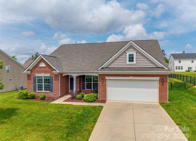 Property at 4926 Trayton Ave, Gastonia, NC 28056, 4 beds, 2 baths