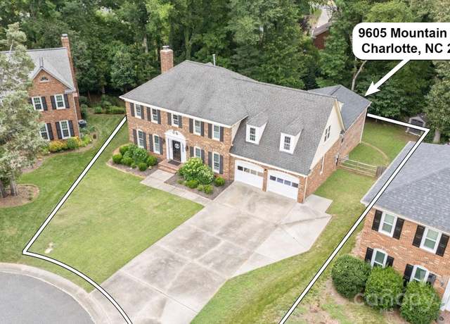Property at 9605 Mountain Ivy Ct, Charlotte, NC 28210, 5 beds, 3.5 baths