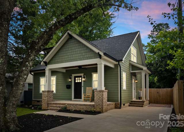 Property at 2721 Bancroft St, Charlotte, NC 28206, 3 beds, 2.5 baths