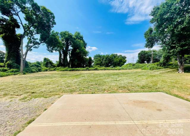 Property at 689 S Elm St, Statesville, NC 28677