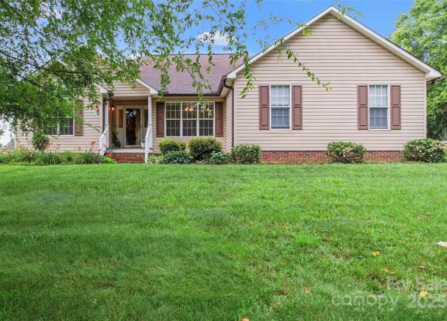 Property at 1278 Gracebrook Dr, Salisbury, NC 28147, 3 beds, 2 baths