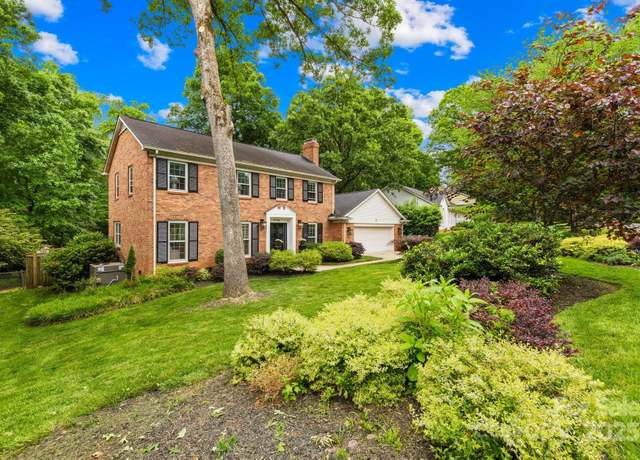 Property at 6744 Wheeler Dr, Charlotte, NC 28211, 3 beds, 2.5 baths