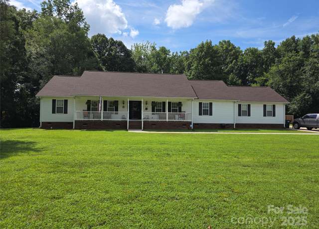 Property at 715 Candlewick Dr, Salisbury, NC 28147, 3 beds, 2 baths