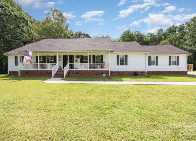 Property at 715 Candlewick Dr, Salisbury, NC 28147, 3 beds, 2 baths