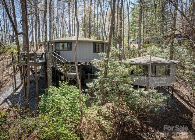 Property at 420 S Sequoyah Ln, Brevard, NC 28712, 2 beds, 2 baths