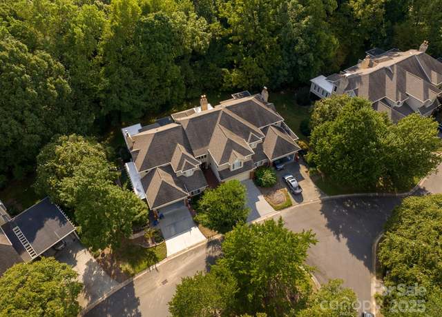 Property at 6645 Gaywind Dr, Charlotte, NC 28226, 3 beds, 3.5 baths