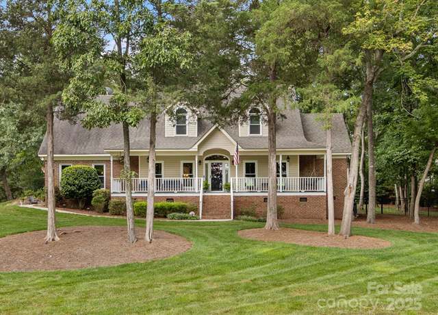 Property at 901 Woodhurst Dr, Monroe, NC 28110, 4 beds, 3.5 baths
