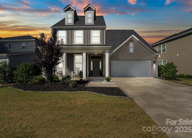 Property at 535 Red Wolf Ln, Lake Wylie, SC 29710, 4 beds, 3 baths