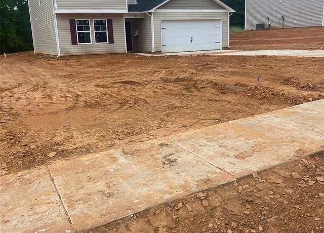 Property at 438 Phifer Rd, Kings Mountain, NC 28086, 4 beds, 3 baths