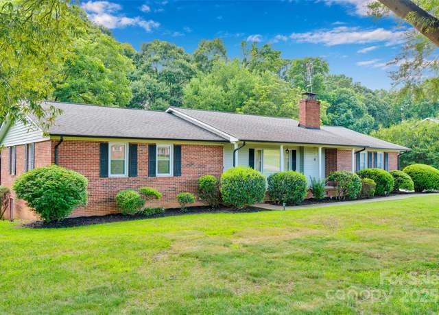Property at 2376 Charlotte Hwy, Mooresville, NC 28117, 3 beds, 2 baths
