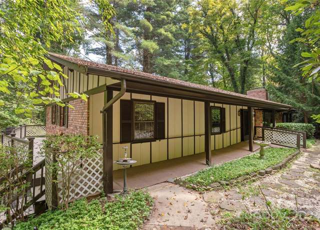 Property at 1010 Indian Hill Rd, Hendersonville, NC 28791, 4 beds, 3 baths