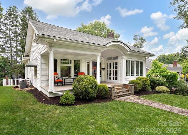 Property at 25 Mount Vernon Cir, Asheville, NC 28804, 2 beds, 1.5 baths