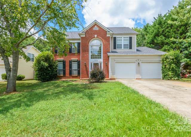 Property at 13808 Hatton Cross Dr, Charlotte, NC 28278, 4 beds, 2.5 baths
