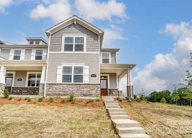 Property at 4102 Cheyney Park Dr, Charlotte, NC 28269, 3 beds, 2.5 baths