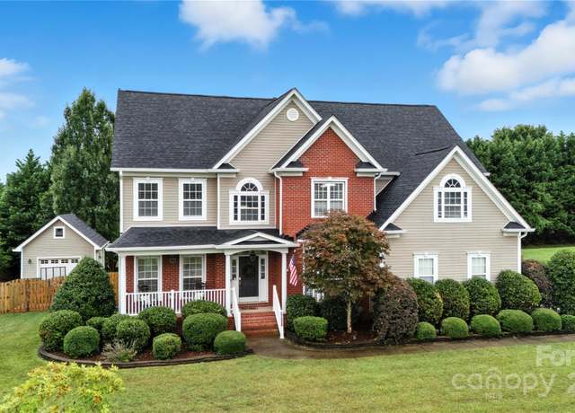 Property at 9901 Candlehill Dr, Mint Hill, NC 28227, 5 beds, 2.5 baths