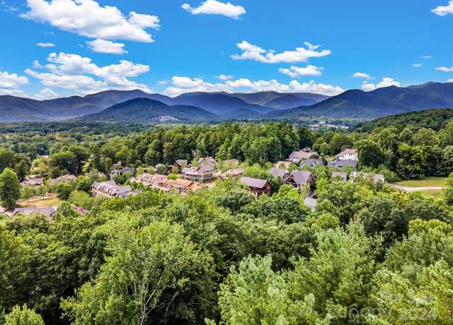Property at 8 Whitman Ln, Black Mountain, NC 28711