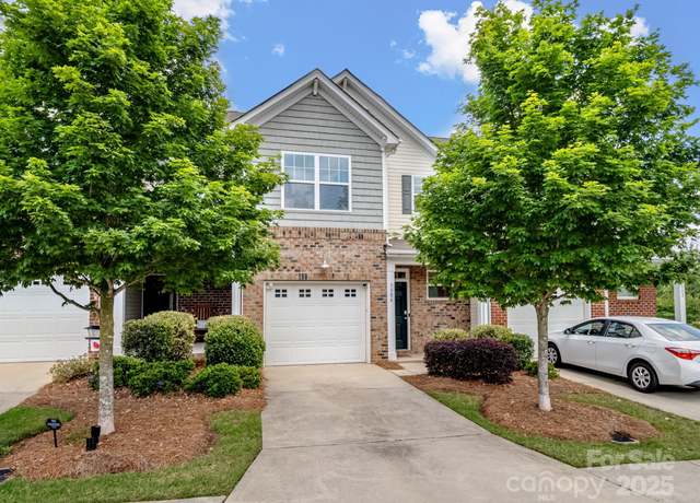 Property at 3306 Yarmouth Ln, Gastonia, NC 28056, 3 beds, 2.5 baths