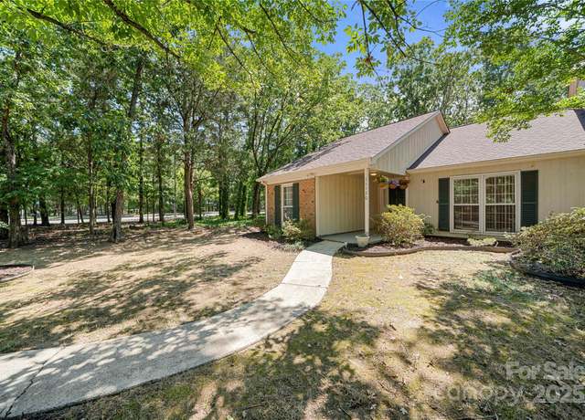 Property at 11120 Michaelangelo Ct, Charlotte, NC 28226, 2 beds, 2 baths