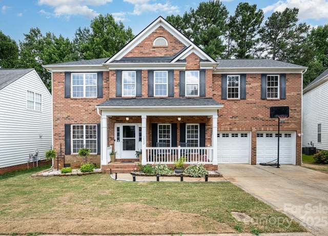Property at 1432 Bedlington Dr, Charlotte, NC 28269, 5 beds, 2.5 baths