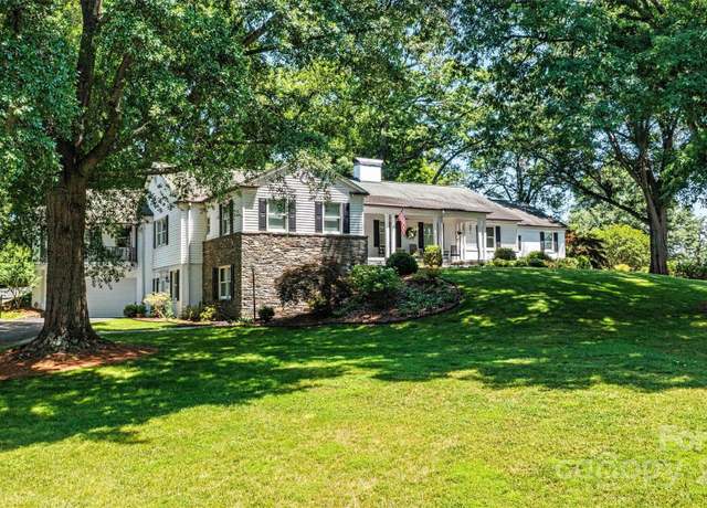Property at 842 North Center St, Hickory, NC 28601, 4 beds, 4 baths