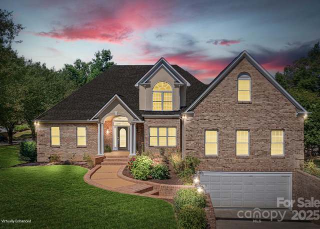 Property at 126 Emerald Dr, Mooresville, NC 28117, 3 beds, 2.5 baths