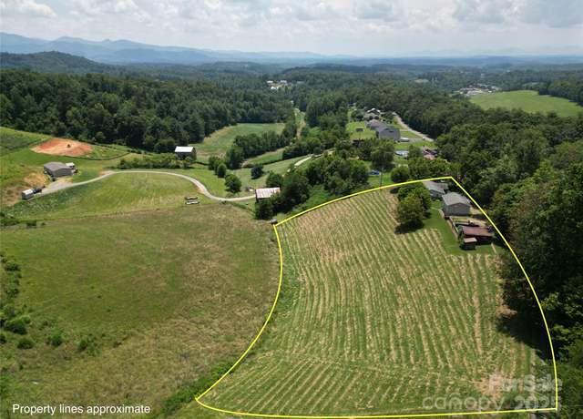 Property at 560 Bailey Mountain Rd, Mars Hill, NC 28754, 3 beds, 1 bath