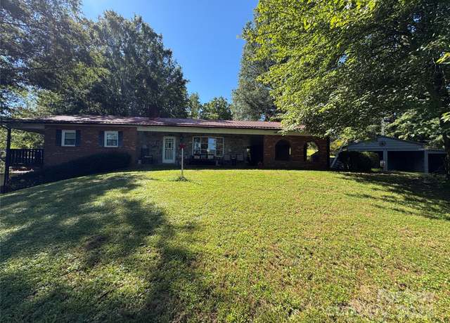 Property at 3957 Hollywood Ridge Rd, Lenoir, NC 28645, 3 beds, 2 baths