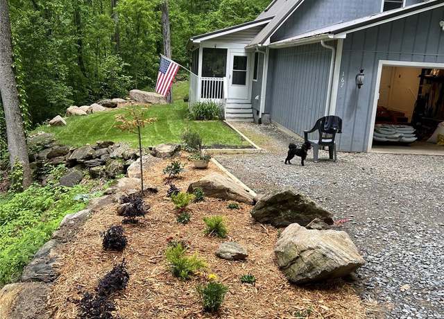 Property at 167 Treetop Ln, Waynesville, NC 28785, 3 beds, 3 baths