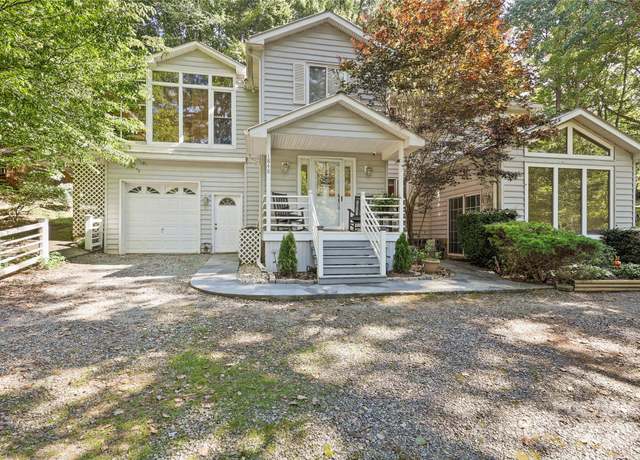 Property at 1848 Howards Creek Rd, Boone, NC 28607, 4 beds, 3 baths