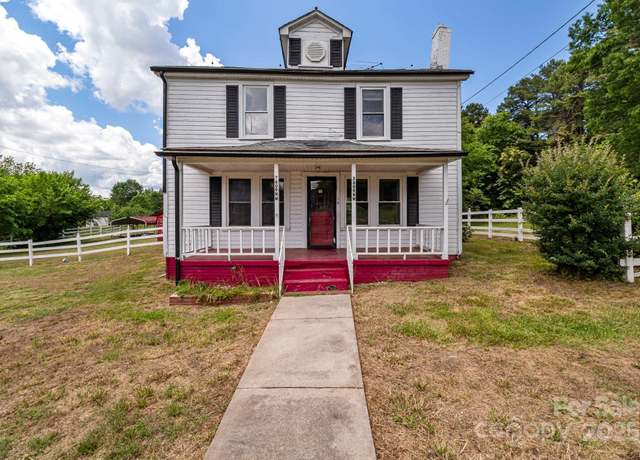 Property at 2809 N Main St, Kannapolis, NC 28081, 5 beds, 1 bath