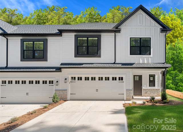 Property at 8315 Adrian Ct, Charlotte, NC 28270, 4 beds, 2.5 baths