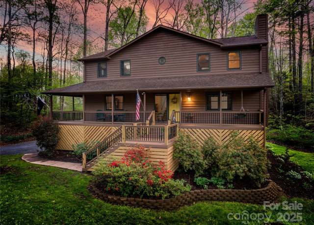 Property at 17 Morris Dr, Weaverville, NC 28787, 4 beds, 2.5 baths