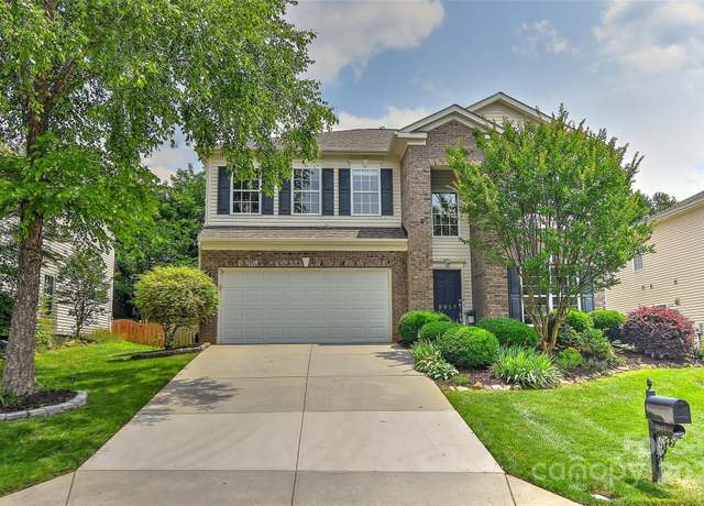 Property at 2017 Bridleside Dr, Indian Trail, NC 28079, 4 beds, 2.5 baths