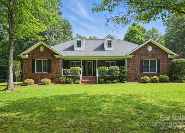 Property at 4824 Waxhaw Farms Rd, Waxhaw, NC 28173, 3 beds, 2 baths