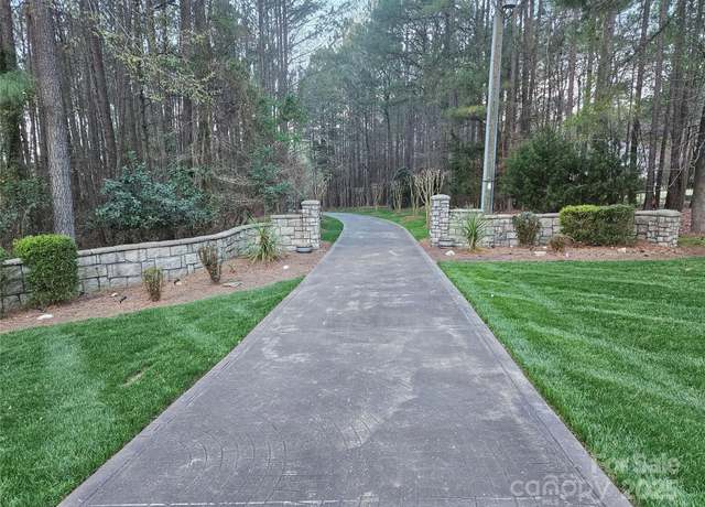 Property at 1832 Marthas Vineyard Rd, York, SC 29745, 4 beds, 3 baths