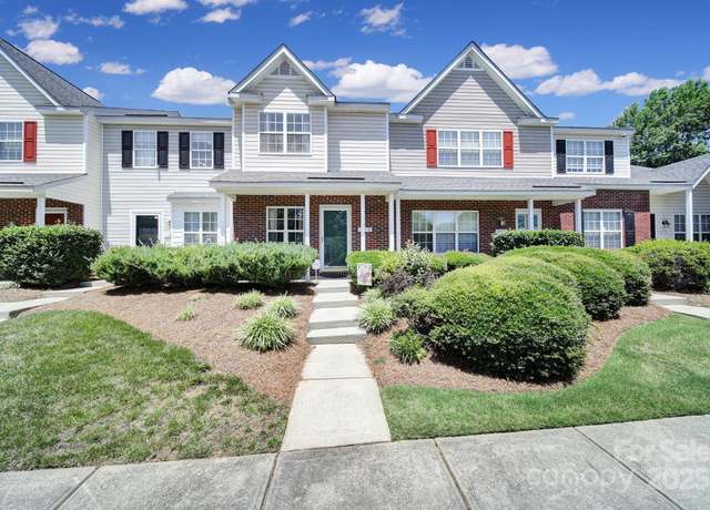 Property at 10078 Pergola View Ct, Charlotte, NC 28213, 2 beds, 2.5 baths