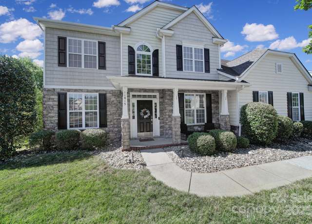 Property at 11015 Royal Colony Dr, Waxhaw, NC 28173, 5 beds, 3 baths