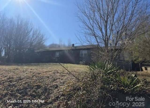 Property at 4573 Calico Rd, Lenoir, NC 28645, 2 beds, 1 bath