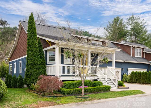 Property at 5 Craftsman Cir, Asheville, NC 28805, 3 beds, 2.5 baths