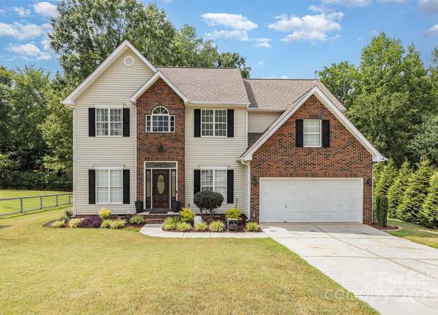 Property at 4731 Asherton Pl NW, Concord, NC 28027, 3 beds, 2.5 baths
