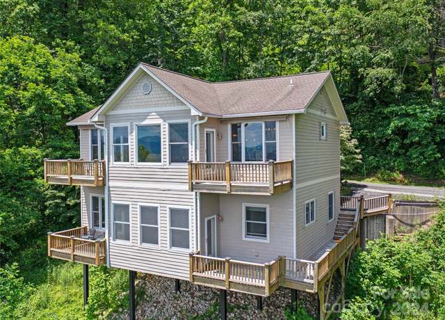 Property at 162 Alpine Dr, Little Switzerland, NC 28749, 3 beds, 2.5 baths