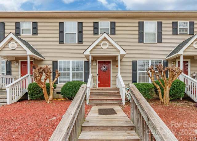 Property at 1469 Flintwood Dr, Rock Hill, SC 29732, 2 beds, 2.5 baths
