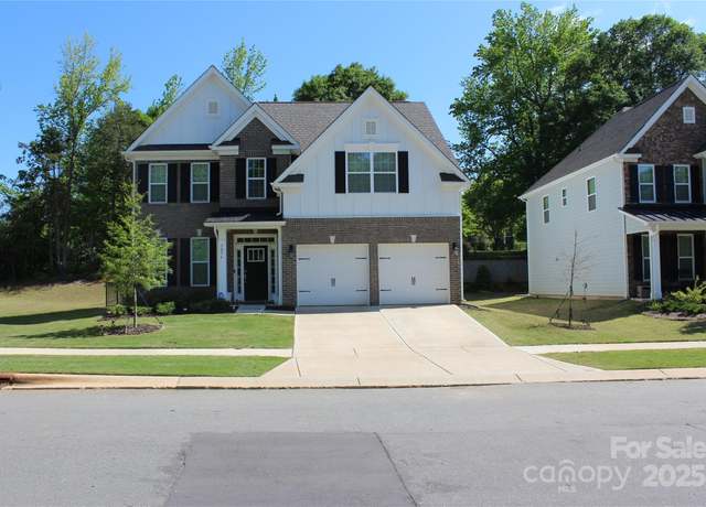 Property at 5056 Blue Serenity Ct, Denver, NC 28037, 5 beds, 4 baths