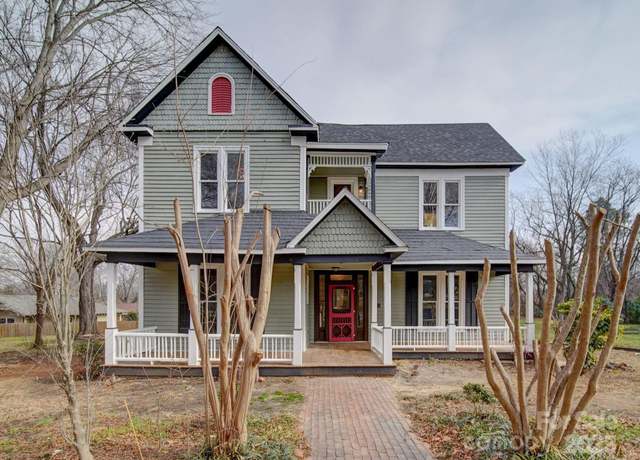 Property at 613 S Mulberry St, Statesville, NC 28677, 6 beds, 3.5 baths