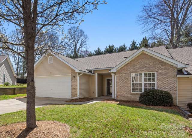 Property at 324 Wiltshire Cir, Fletcher, NC 28732, 2 beds, 2 baths