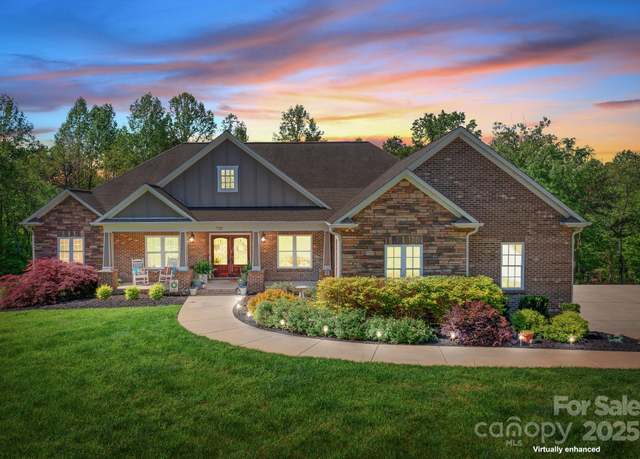 Property at 730 Oak Ridge Farms Cir #14, Newton, NC 28658, 4 beds, 4 baths