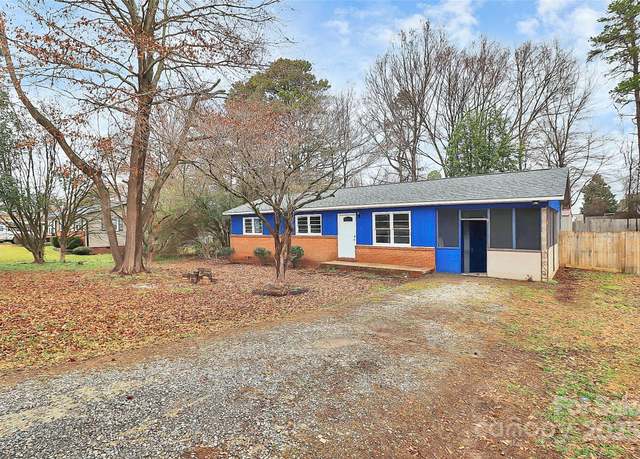 Property at 333 S Eastway Dr, Troutman, NC 28166, 3 beds, 1.5 baths