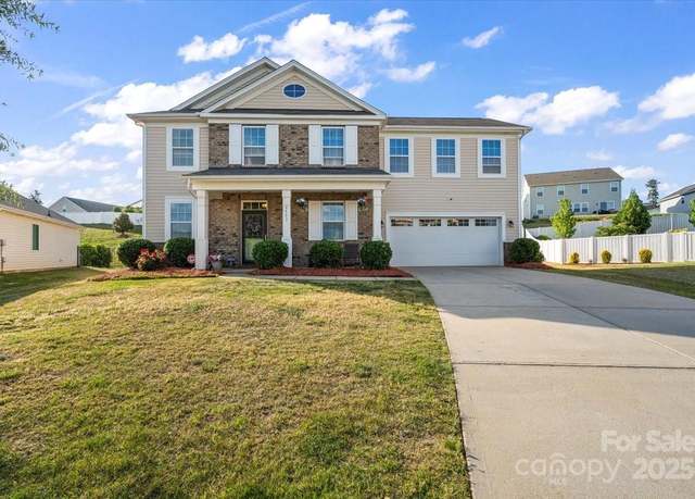 Property at 9533 Silverdale Ln, Charlotte, NC 28269, 4 beds, 2.5 baths