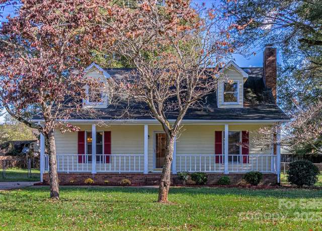 Property at 2216 Lowell Bethesda Rd, Gastonia, NC 28056, 3 beds, 2 baths