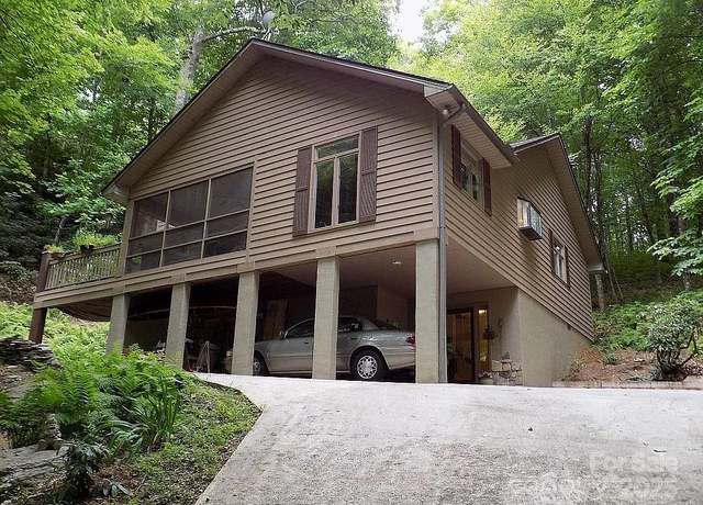 Property at 4122 Connestee Trl, Brevard, NC 28712, 2 beds, 2.5 baths